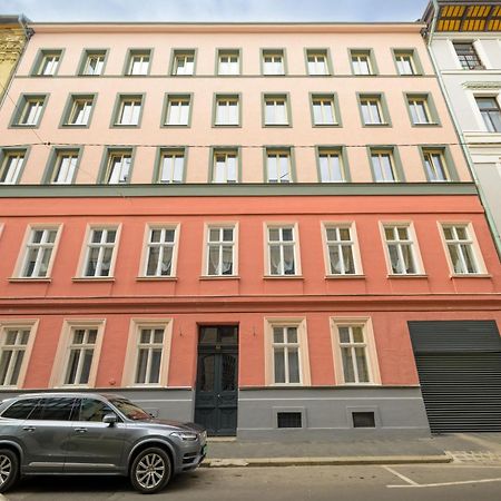 Best Seasons Andrassy Budapest Exterior photo